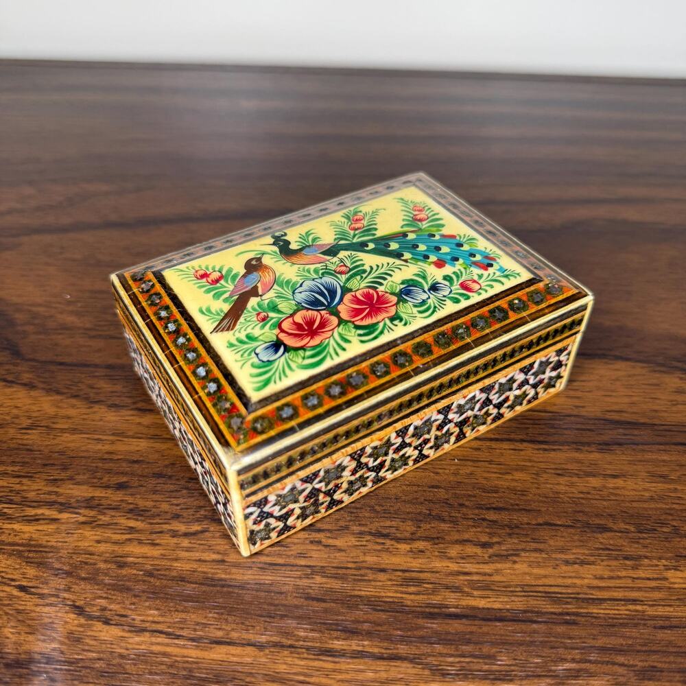 Vintage Peacock Trinket Box Hand Painted Lacquer Floral Inlaid Wood - Picture 2 of 10
